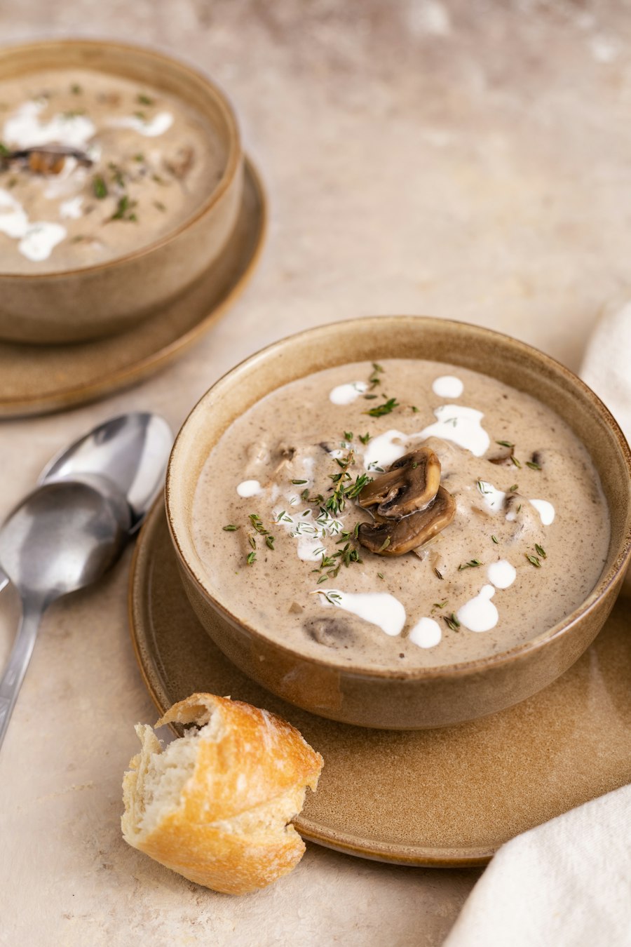 Roasted Mushroom & Fresh Thyme Soup - Editorially validated guide on Cocinanding
