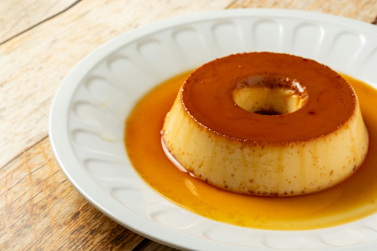 Traditional Cuban Caramel Flan - Editorially validated guide on Cocinanding