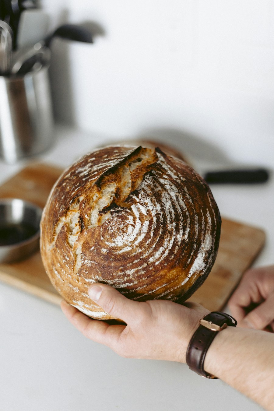 No-Knead Crispy Crust Artisan Bread - Editorially validated guide on Cocinanding